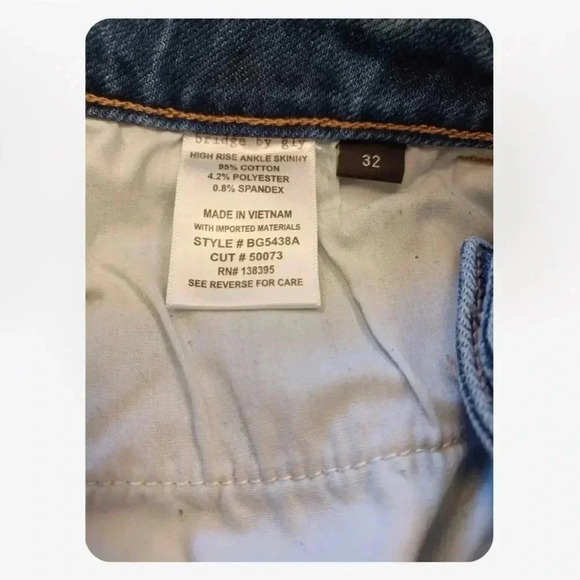 Bridge By Gly  High Rise Skinny Medium Wash Raw Hem Jeans Size 32 - Picture 7 of 9